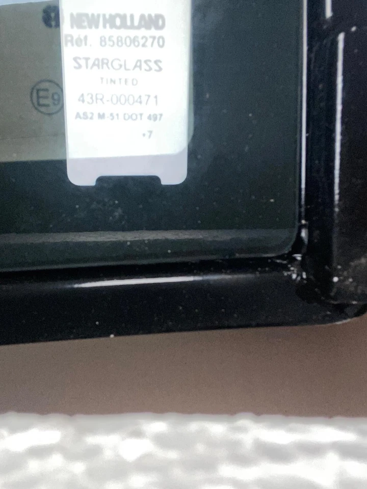 New Original Unused New Holland CAB GLASS fits Telehandler LM 415A, LM425, LM430 - image 4 of 4