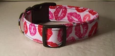 Wet Nose Designs Lipstick Kisses Dog Collar Valentines Day Smooch Red Pink