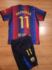kids Barcelona jersey soccer kit (size 20)
