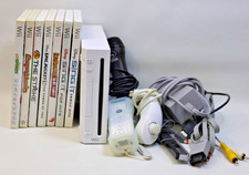 Nintendo Wii RVL-001 Console, Nunchuck, Controller, Microphone, 7 Games, Cables