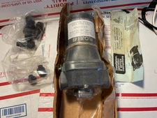 88 Wellcraft St Tropez 3200 Boat Flo Jet Flojet 12V 3.3 GPM water pump 4405-143 