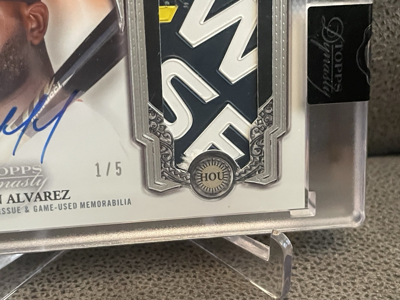 đ„Yordan Alvarez 2023 Topps Dynasty 'Dynastic Deedâ Patch Auto #/5 Sick Patch view 2