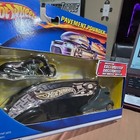 HOT WHEELS PAVEMENT POUNDER SEMI TRUCK & MOTORCYCLE SET DIECAST 1:64 — photo 9