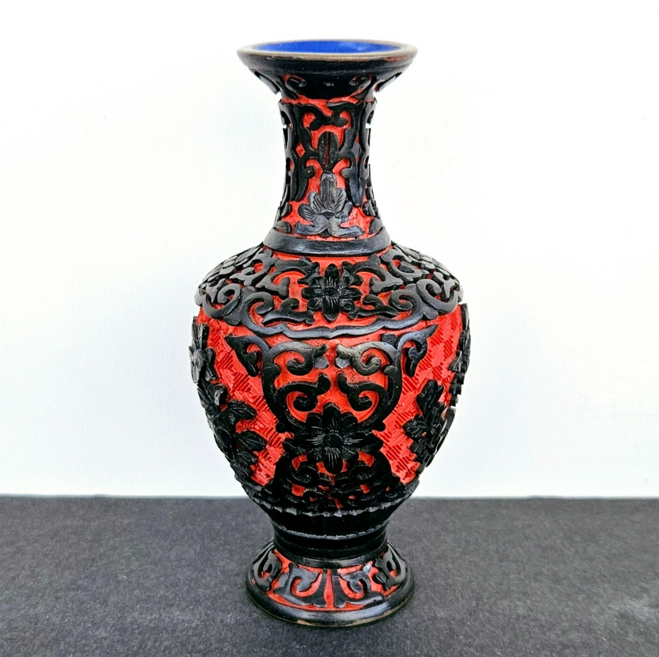 Vinatge Chinese CARVED RED & Black CINNABAR LACQUER Brass Vase