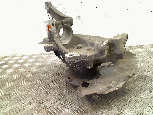 ACHSSCHENKEL LINKS VORNE BMW 5 serie (E60) Sedan 525d 24V (256D2) 2004