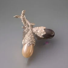 Vintage Cindy Adams Faux Pearl And Rhinestone Brooch.