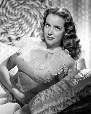 8x10 B&W photo of legendary actress Susan Peters.