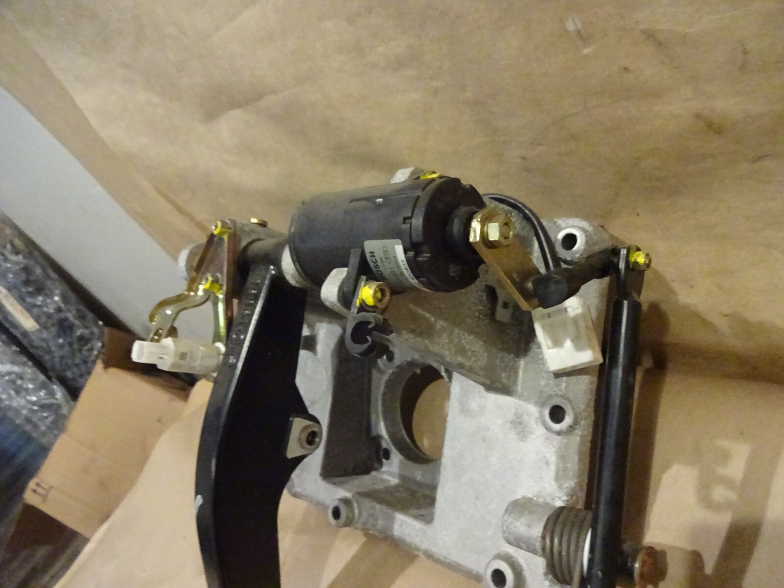 Maserati 4200 Coupe Spyder - Pedal Box / Brake / Throttle Pedal - P/N 183743