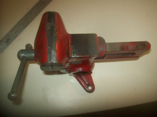 Vintage 3 1/2" Wide Gyro-Vise# 73 1/2 Made in Cleveland Ohio # 1042 & 1043 -5 - Picture 12 of 12