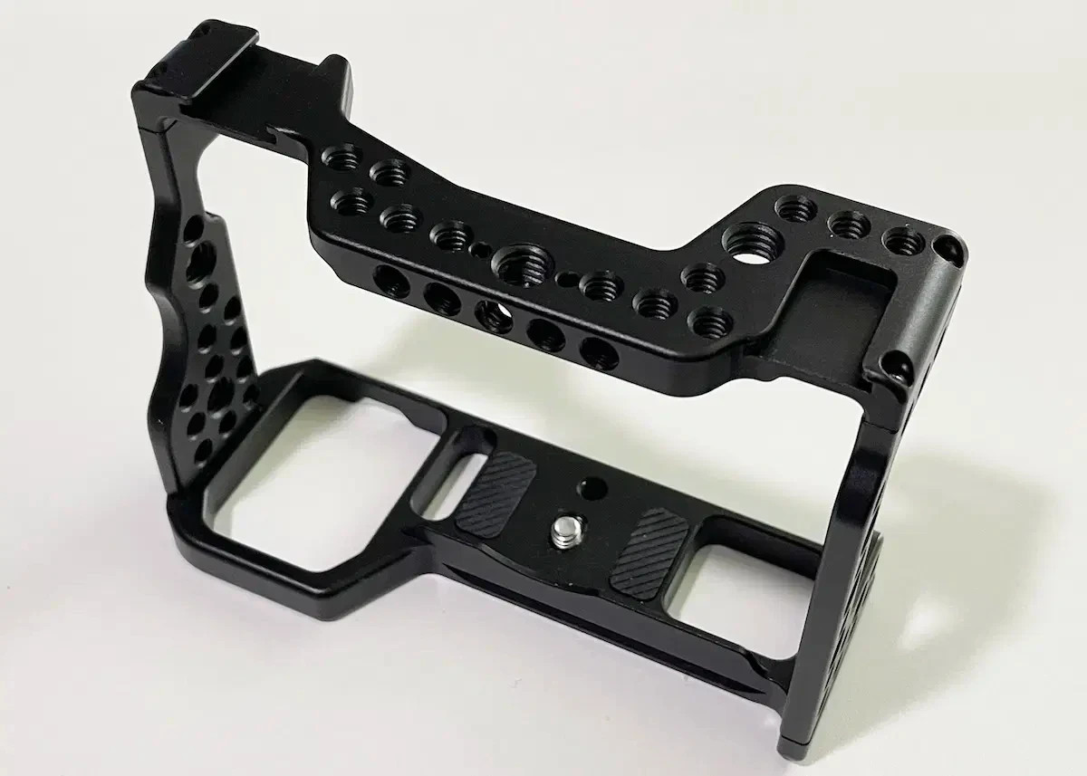 Cage caméra Sony A7III pour stabiliser vos prises de vue et fixer un micro