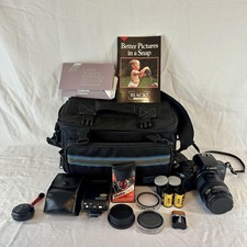 Vintage Canon EOS 750 35mm Film SLR Camera EF 35-105mm Speedlite Kit UNTESTED