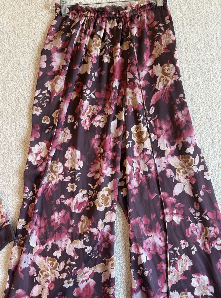 Pijama Free People íntimamente floral talla XS Foto 4 de 4