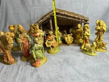 Vtg Hand Painted Nativity Set 15 Figurines with Wooden Stable Christmas Manger