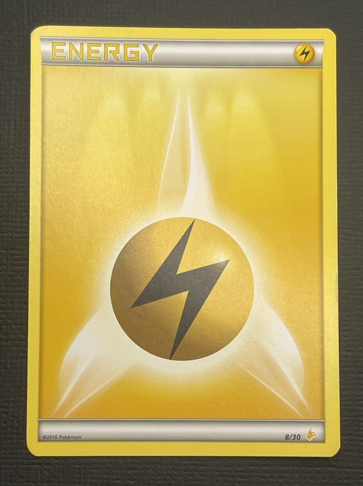 Lightning Energy 8/30 XY Trainer Kit Pikachu Libre & Suicune Light Play LP