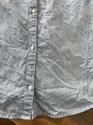 Old Navy Chambray Shirt Girls Size XL (14) Blue Long Sleeve Button Front - Picture 4 of 14
