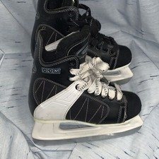 CCM Intruder 55 size 4 Yourh hockey ice skates VGC