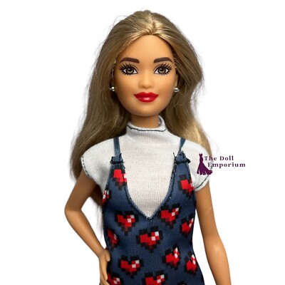 Barbie Fashionistas Doll #81 Wear Your Heart Petite Doll UK