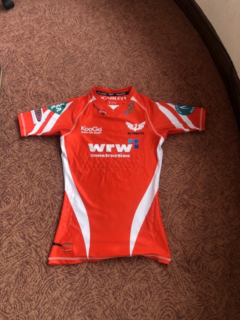 scarlets rugby jersey