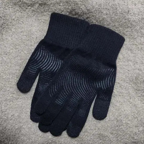 Nike Touchscreen Compatible Knit Gloves - Black - image 1