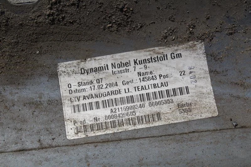 2003 2004 2005 2006 MERCEDES E320 LEFT ROCKER PANEL MOLDING TRIM BLUE 2116900340 Foto 3 de 4