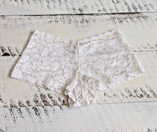 Secret Treasures Size S/5 Vintage Y2K White Lace Boyshort Panty