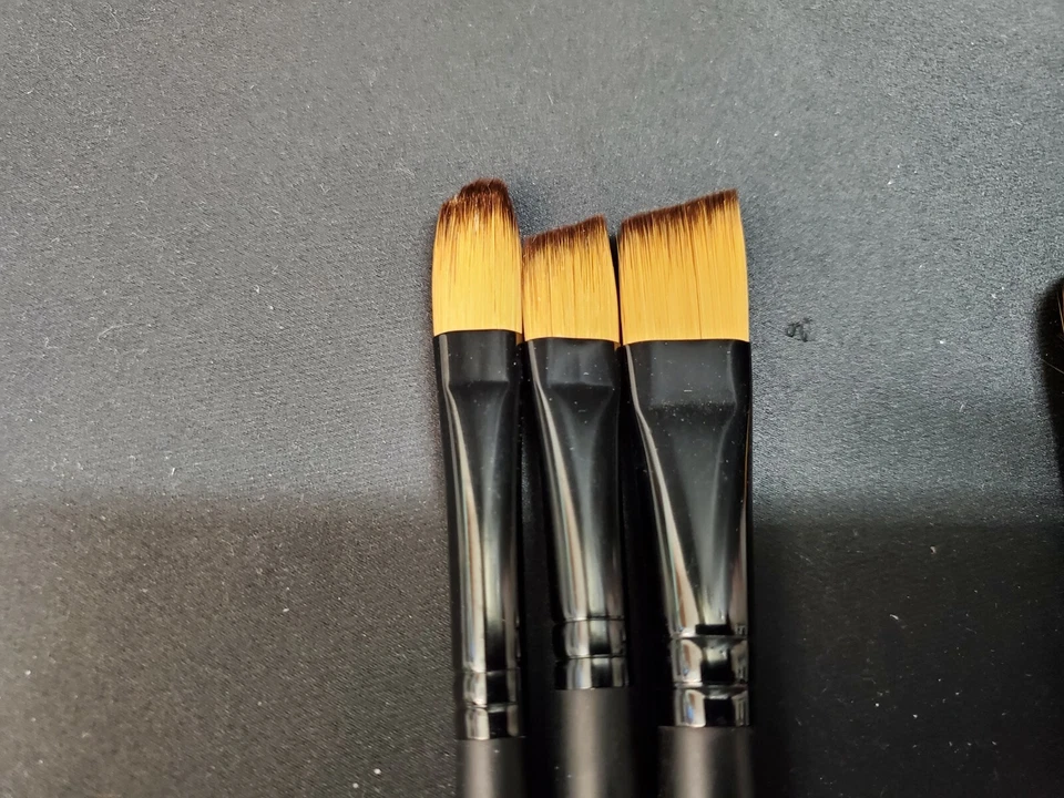 10 Royal & Langnickel Essentials Paint Brushes R43A, R43R, R43T, R43FB - Image 4 of 4