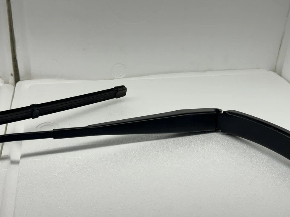 2019-2024 VOLKSWAGEN JETTA PARABRISAS DELANTERO BRAZO LATERAL IZQUIERDO LIMPIAPARABRISAS OEM 17B955409 Foto 3 de 4