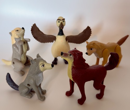 Alpha & Omega Wolf Dogs Figure Bundle
