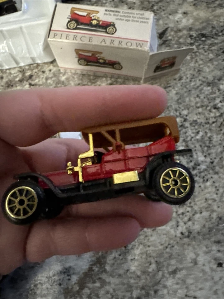 Readers Digest Vtg Set Of 3 Mini Antique Car Replicas And 1969 Oldsmobile 442 - Image 4 of 4