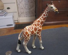 Safari Ltd ADULT GIRAFFE EATING Wildlife Animal Figure 2007 Wildlife Wonders 7"