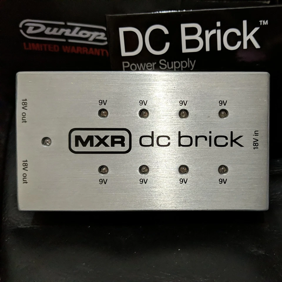 Dunlop MXR DC Brick Netzteil 9V & 18V Eingänge + Kabel + Adapter + Box - Neuwertig - Bild 2 von 4