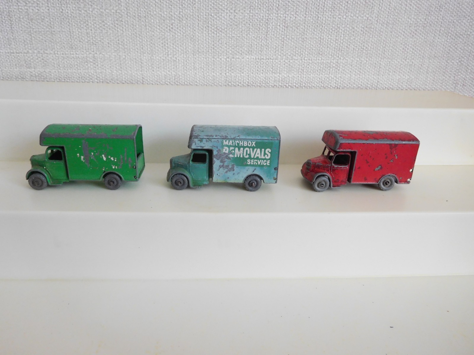 Matchbox 17a, Bedford Removals Van - Free Price Guide & Review