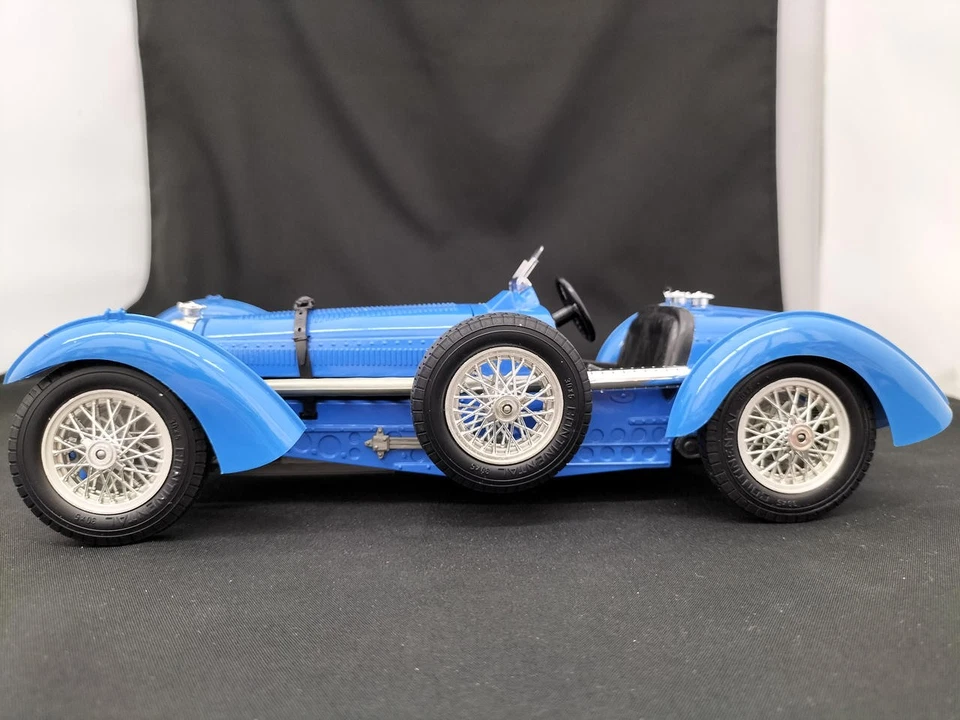 BURAGO Bugatti T59 1 18 scale 1934 - Image 3 of 4