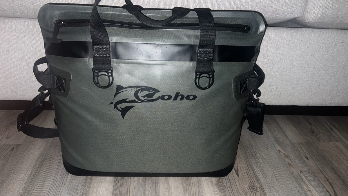 CO＆co Coho Heavy Duty Soft Sided Insulated Cooler Bag 30 Can w/ Ice