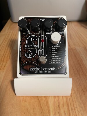 Electro-Harmonix 9 Series Desktop Pedal Stand -3d Printed- White w/Side walls