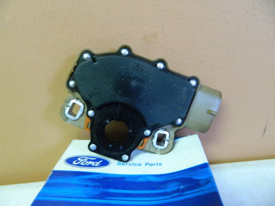 Nuevo sensor interruptor de seguridad neutro de transmisión Ford 1993-1998 OEM F3LY7F293A Foto 3 de 4