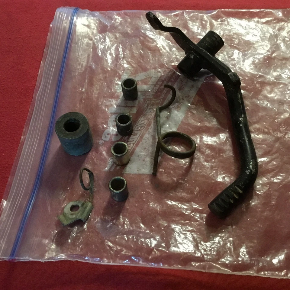 Yamaha TY80 1974 palanca de pedal de freno trasero con bujes y resorte (completo) Foto 2 de 4