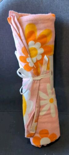 Bullseye's playground Target Pink flower Beach Towel New with Tag