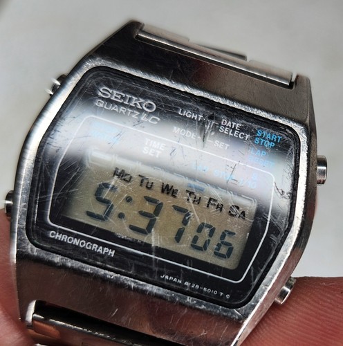 Vintage Seiko A128-5010 gents Steel Digital LCD Watch Fully Working New Battery - Picture 7 of 7