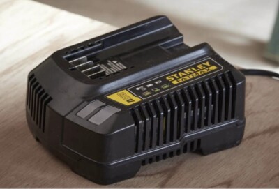 STANLEY FATMAX V20 BATTERY CHARGER SFMCB14-GB UK
