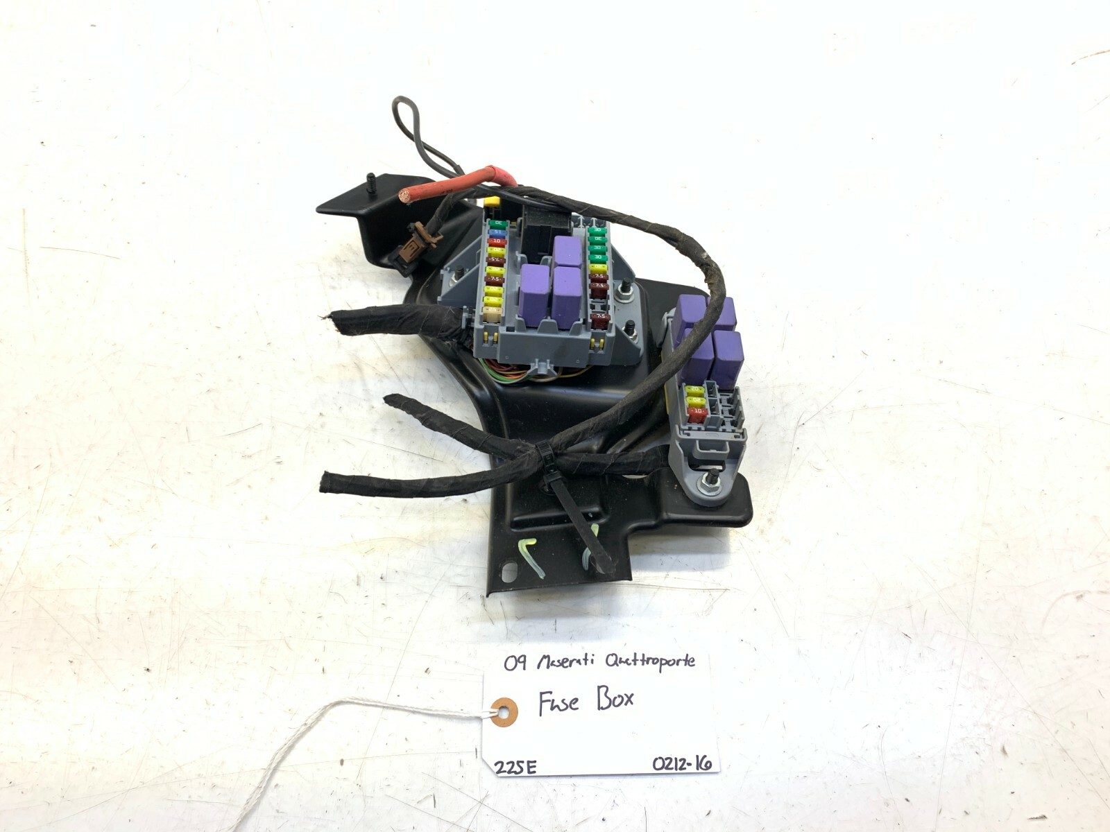 08 09 10 11 12 MASERATI QUATTROPORTE FUSE RELAY BOX CONTROL MODULE OEM