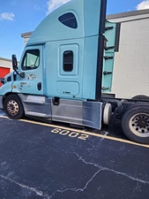 2016 Freightliner cascadia DD13  sleeper 6x2 automatic