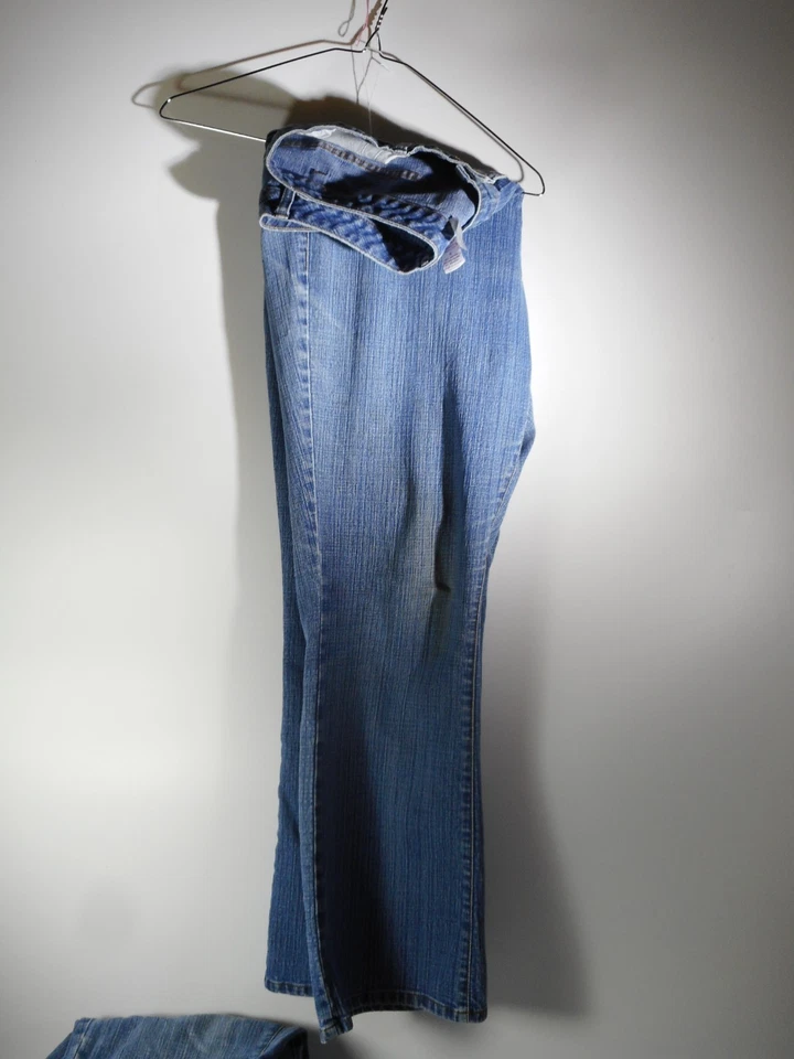 Pantalones de mezclilla para mujer Bobbie & Brooks azul lavado medio talla 16 corte boot vacaciones invierno Cas Foto 4 de 4