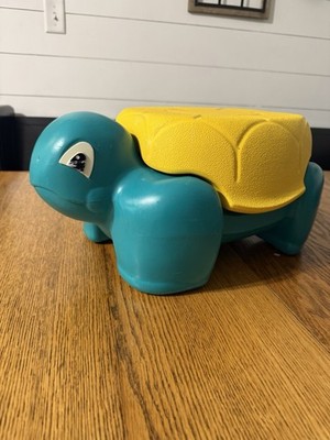 Vintage Rubbermaid Turtle Step Stool Kid s Storage Bathroom Green & Yellow