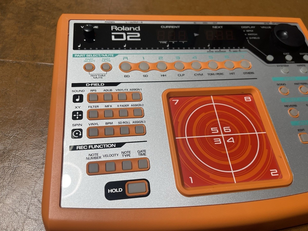 Roland D2 Groovebox Sequencer Sound Module | eBay