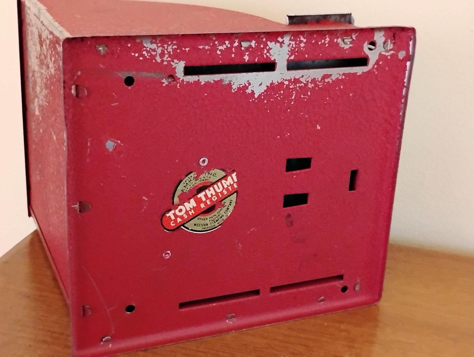 как выглядит Vintage TOM THUMB Red Metal Cash Register Western Stamping Co. 1950s works фото