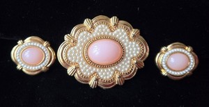 1980s AVON - VICTORIAN SPRING Collection - Brooch & Earrings SET - Pink Cabochon
