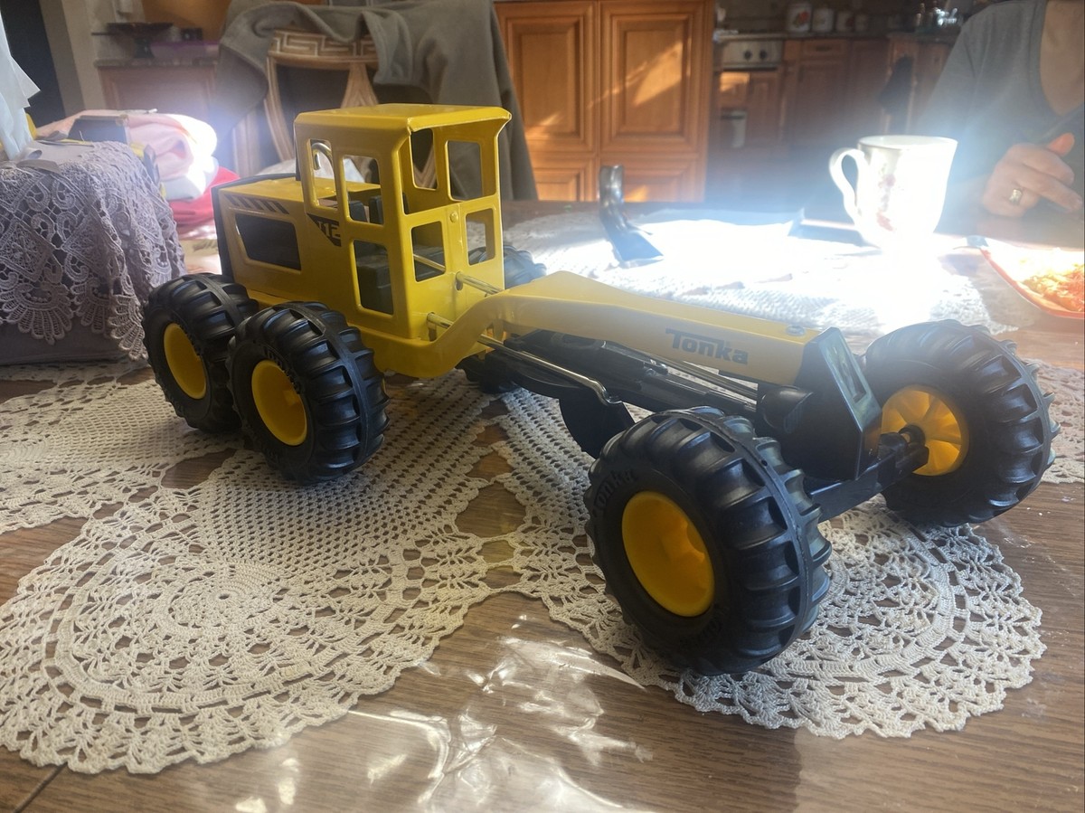 2012 Tonka Hasbro Metal Road Grader Plow T12 Mint Condition | eBay