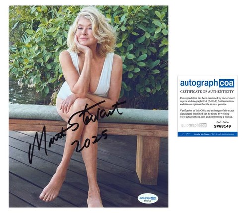 Martha Stewart AUTOGRAPH Signed Sports Illustrated Swimsuit 8x10 Photo ACOA