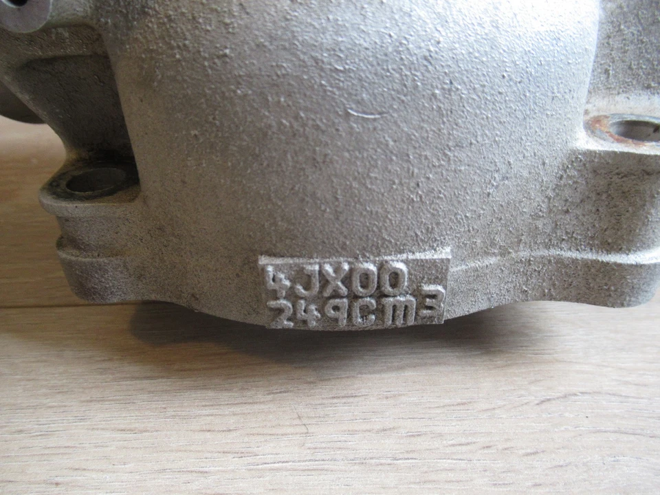 YZ 250 YAMAHA @ 1994 YZ 250 1994 CILINDRO Y PISTÓN Foto 3 de 4